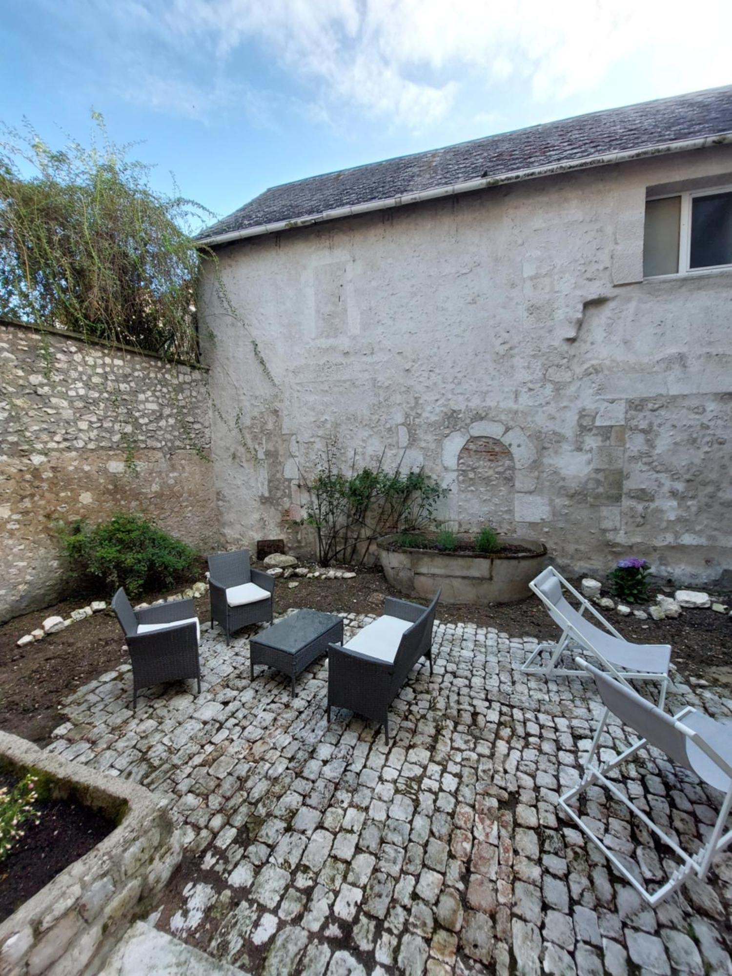 Appartements L'Hirondelle Beaugency Eksteriør billede